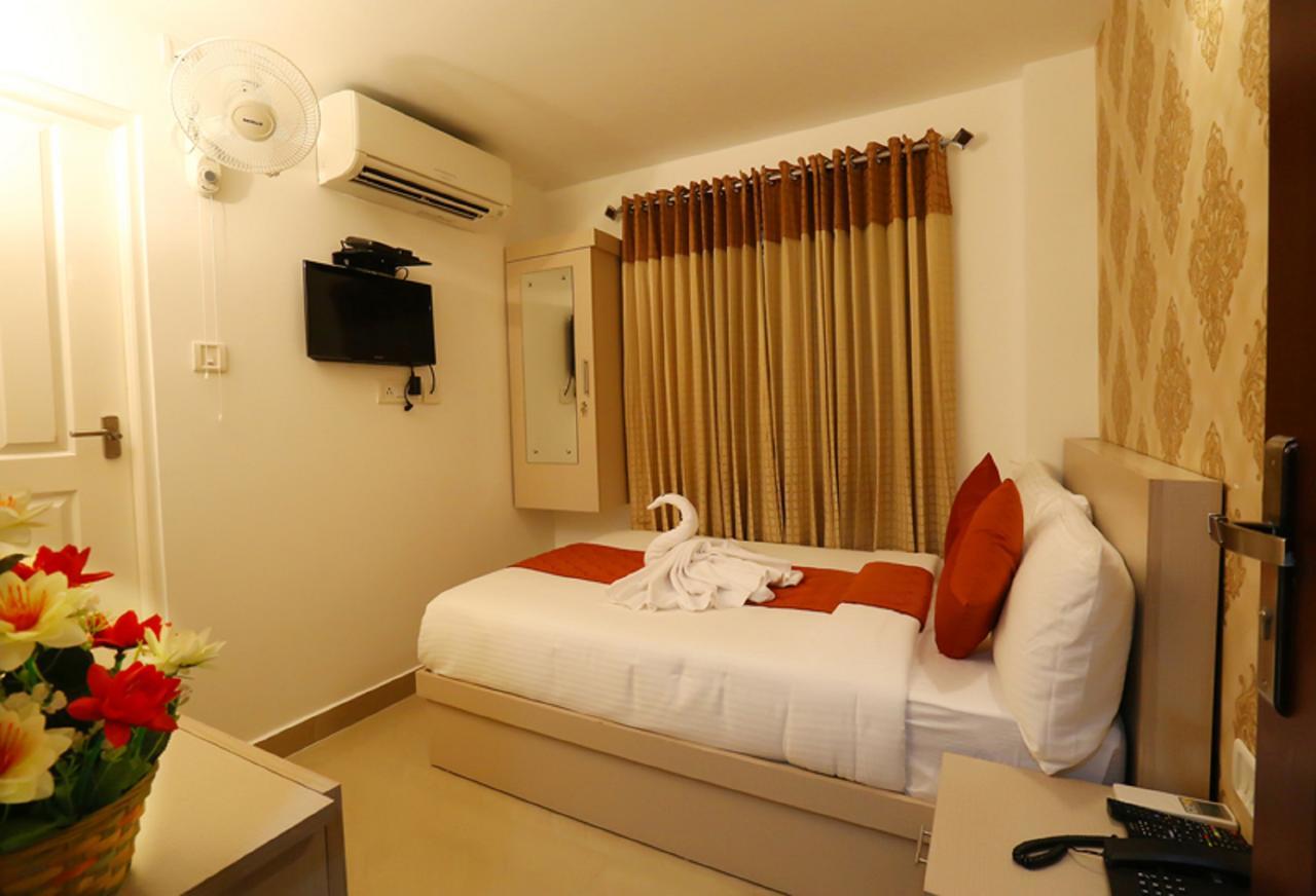 Hotel Swarna Residency Kochi Exteriér fotografie