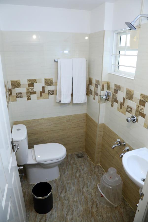 Hotel Swarna Residency Kochi Exteriér fotografie