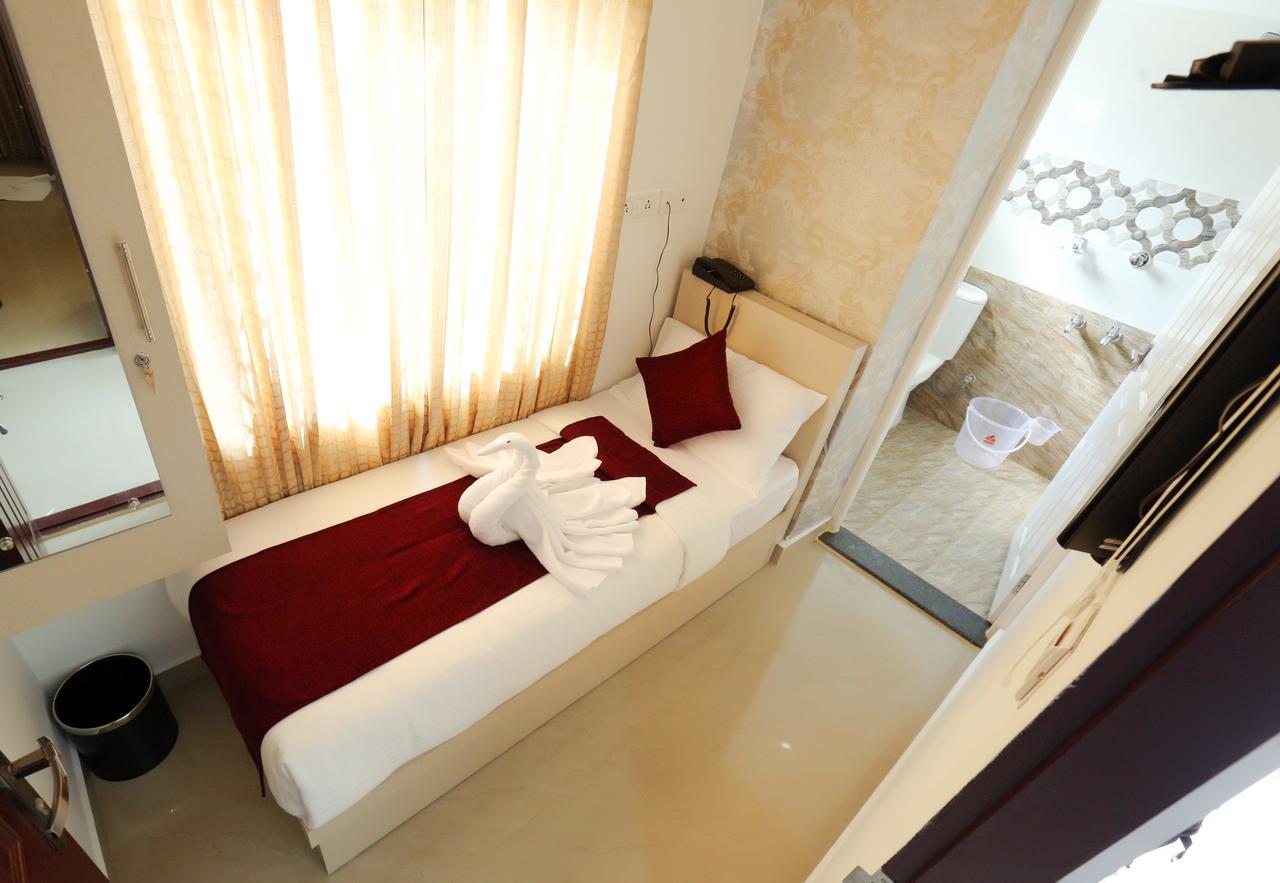 Hotel Swarna Residency Kochi Exteriér fotografie