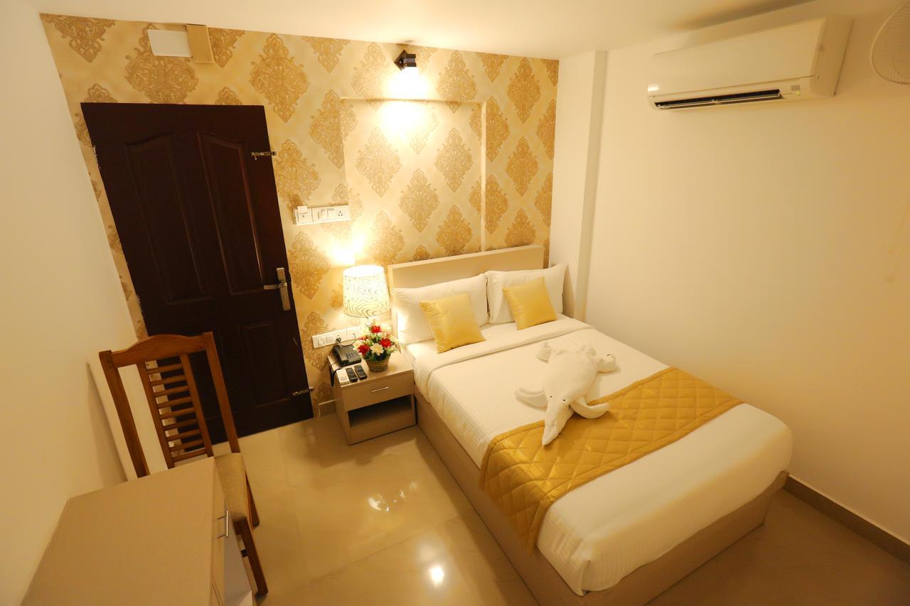 Hotel Swarna Residency Kochi Exteriér fotografie