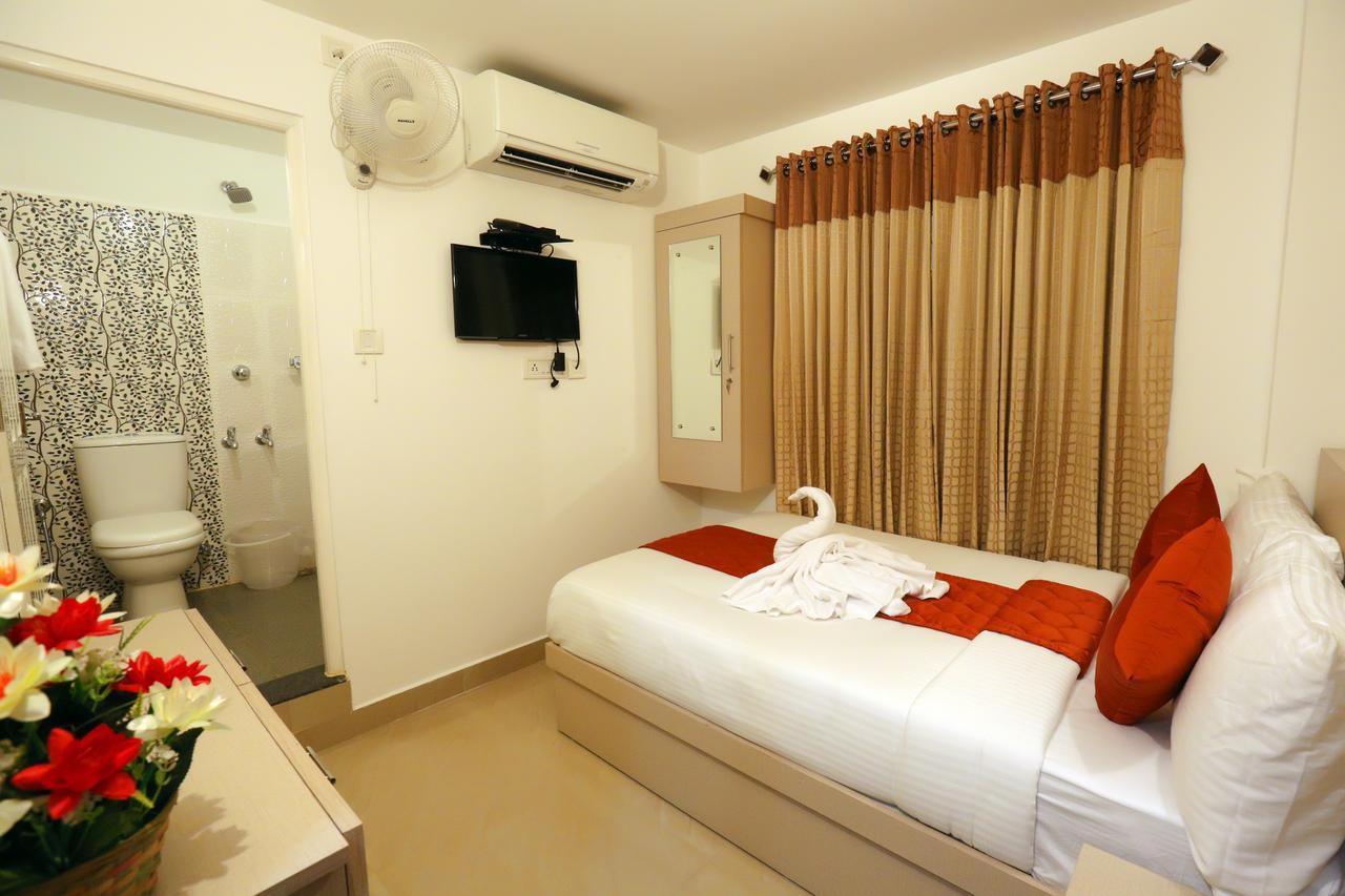 Hotel Swarna Residency Kochi Exteriér fotografie